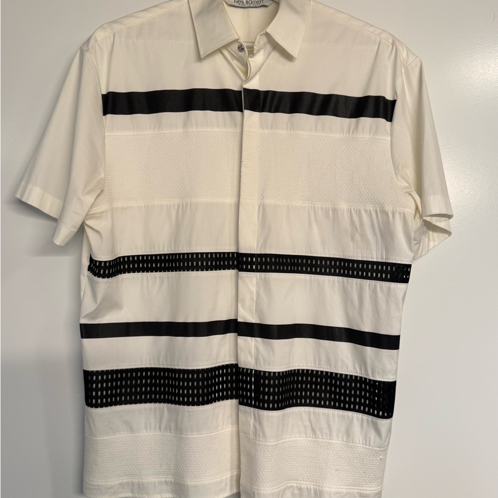 Neil Barrett  15 3/4 neck          size 40 Men's White and Black Striped Shirt